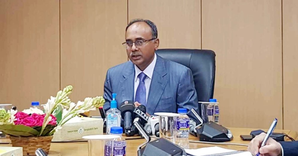 ঋণের সুদহারে পরিবর্তনের ইঙ্গিত দিলেন গভর্নর