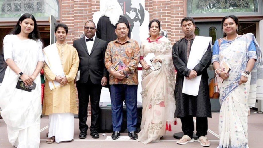 নিউইয়র্কে রবীন্দ্রনাথের শ্রেষ্ঠ সৃষ্টি নিয়ে রম্য বিতর্ক