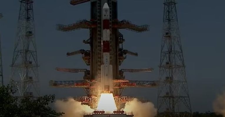সূর্যের উদ্দেশে যাত্রা করল ভারতীয় মহাকাশযান
