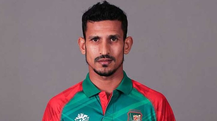 উপহার নিয়ে ফেঁসে গেলেন নাসির!