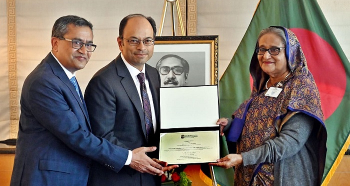 যুক্তরাষ্ট্রে বিশেষ সম্মাননা পেলেন শেখ হাসিনা