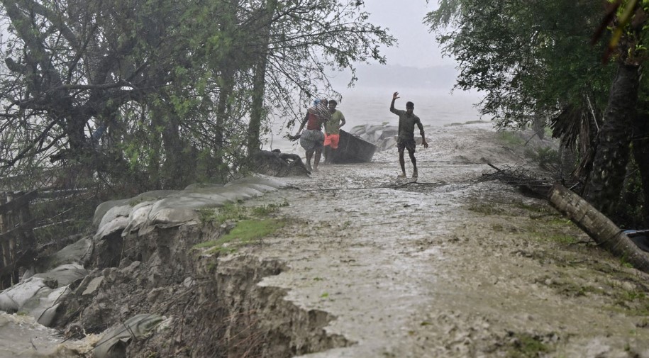 ২ কোটি ৭০ লাখ গ্রাহকের ঘরে বিদ্যুৎ নেই