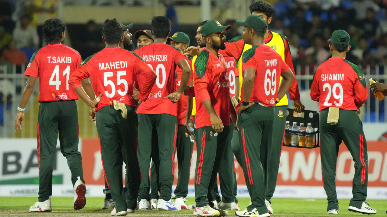 এক হারে বাংলাদেশ ক্রিকেটে লজ্জার দুই বিশ্বরেকর্ড