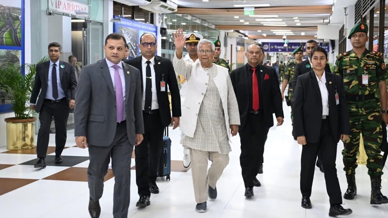 জাপানে পৌঁছেছেন প্রধান উপদেষ্টা
