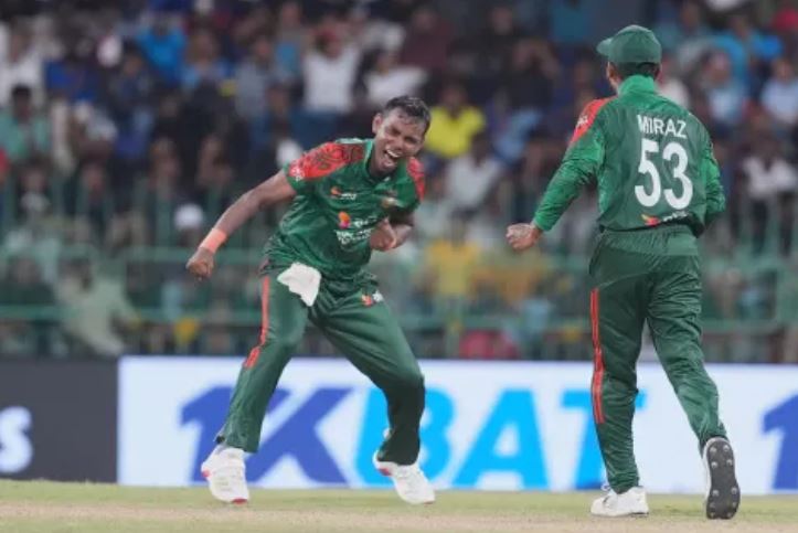 তানভীর ঝড়ে বিধ্বস্ত লঙ্কানরা, সমতায় ফিরল বাংলাদেশ