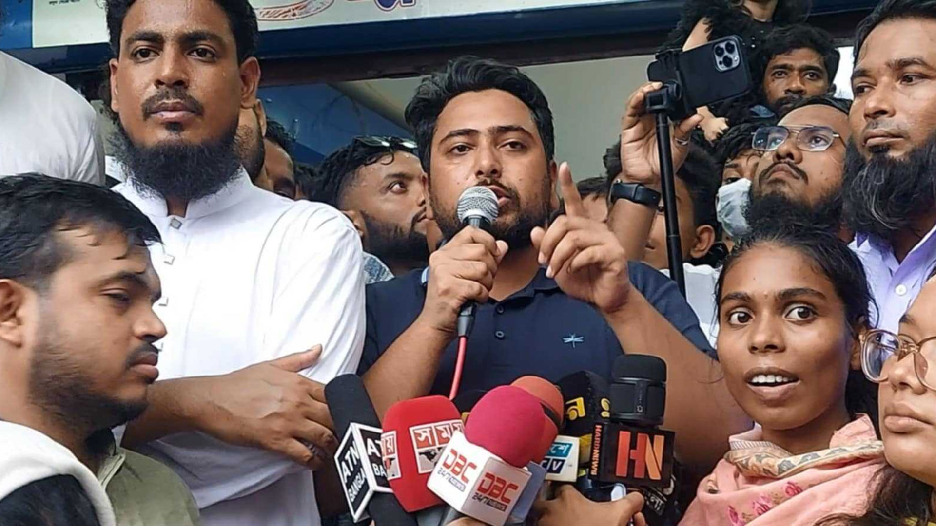 বাংলাদেশে নতুন করে ভয়ের সংস্কৃতি তৈরি করা হচ্ছে : নাহিদ ইসলাম