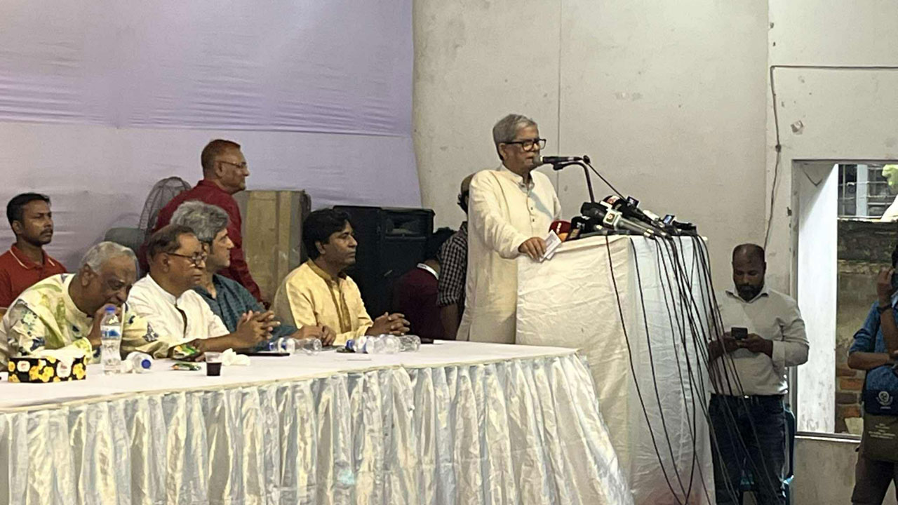 গণতন্ত্র পুনরুদ্ধারের সুযোগ হারালে বাংলাদেশ পিছিয়ে যাবে : মির্জা ফখরুল