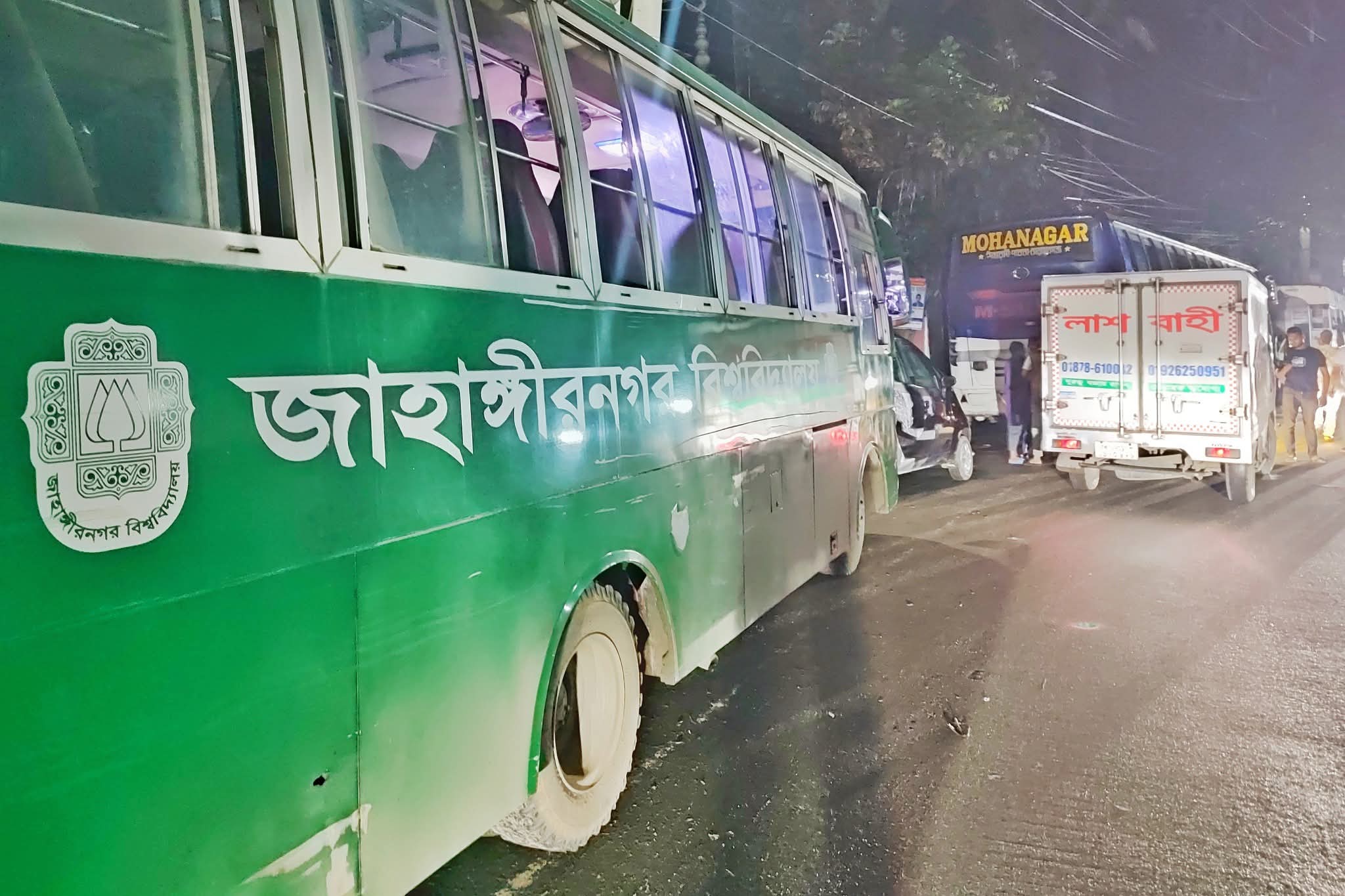শ্বশুর বাড়ি যাওয়া হলো না জাবি শিক্ষিকার, বাড়িতে শোকের মাতম!