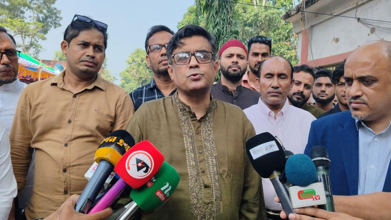 বাসে আগুন দিয়ে আ.লীগ প্রমাণ করেছে কেন তাদের নিষিদ্ধ করা হয়েছে