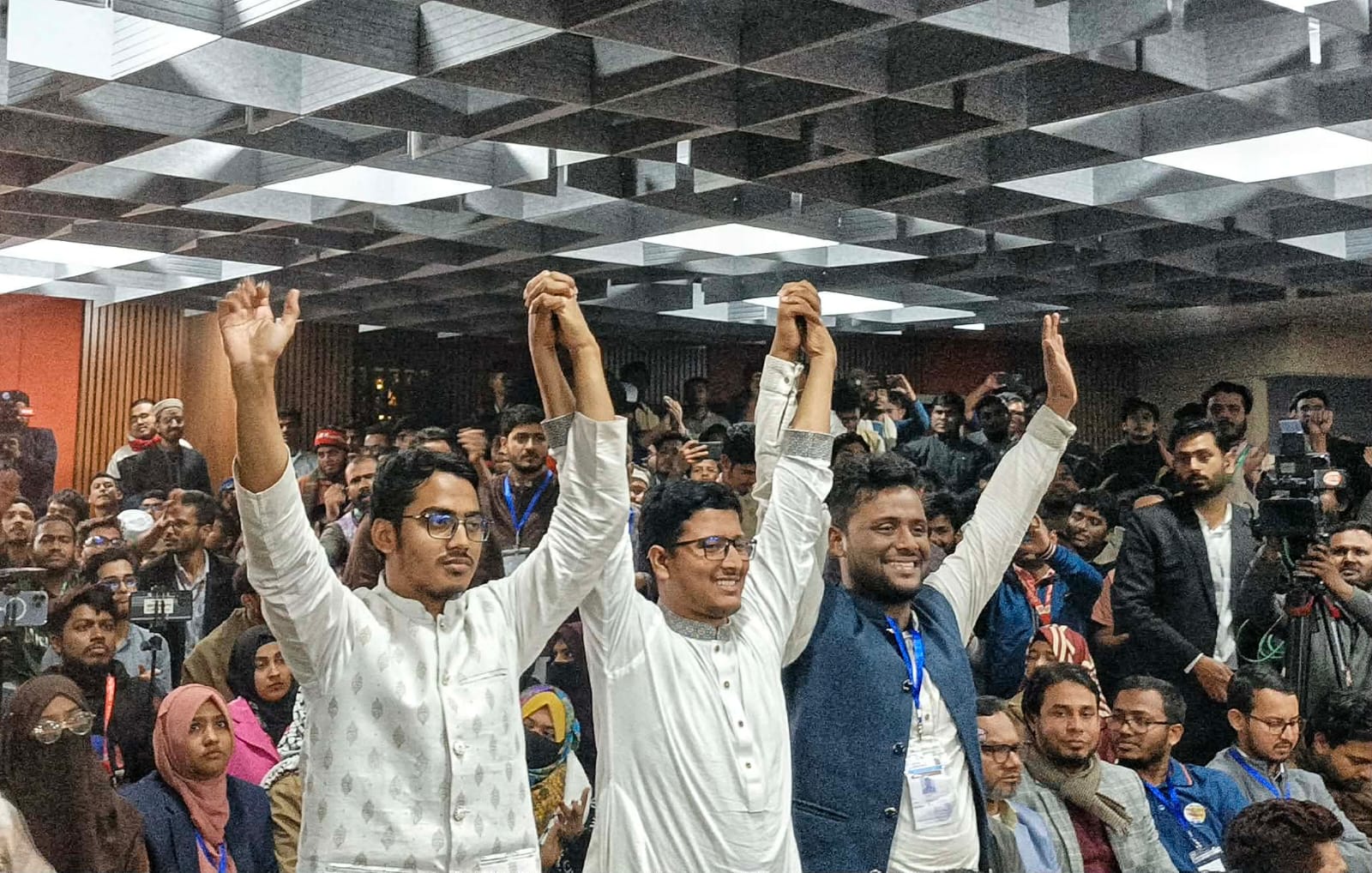 ২১ পদের মধ্যে ১৬টিতেই ‘অদম্য জবিয়ান ঐক্য’ 