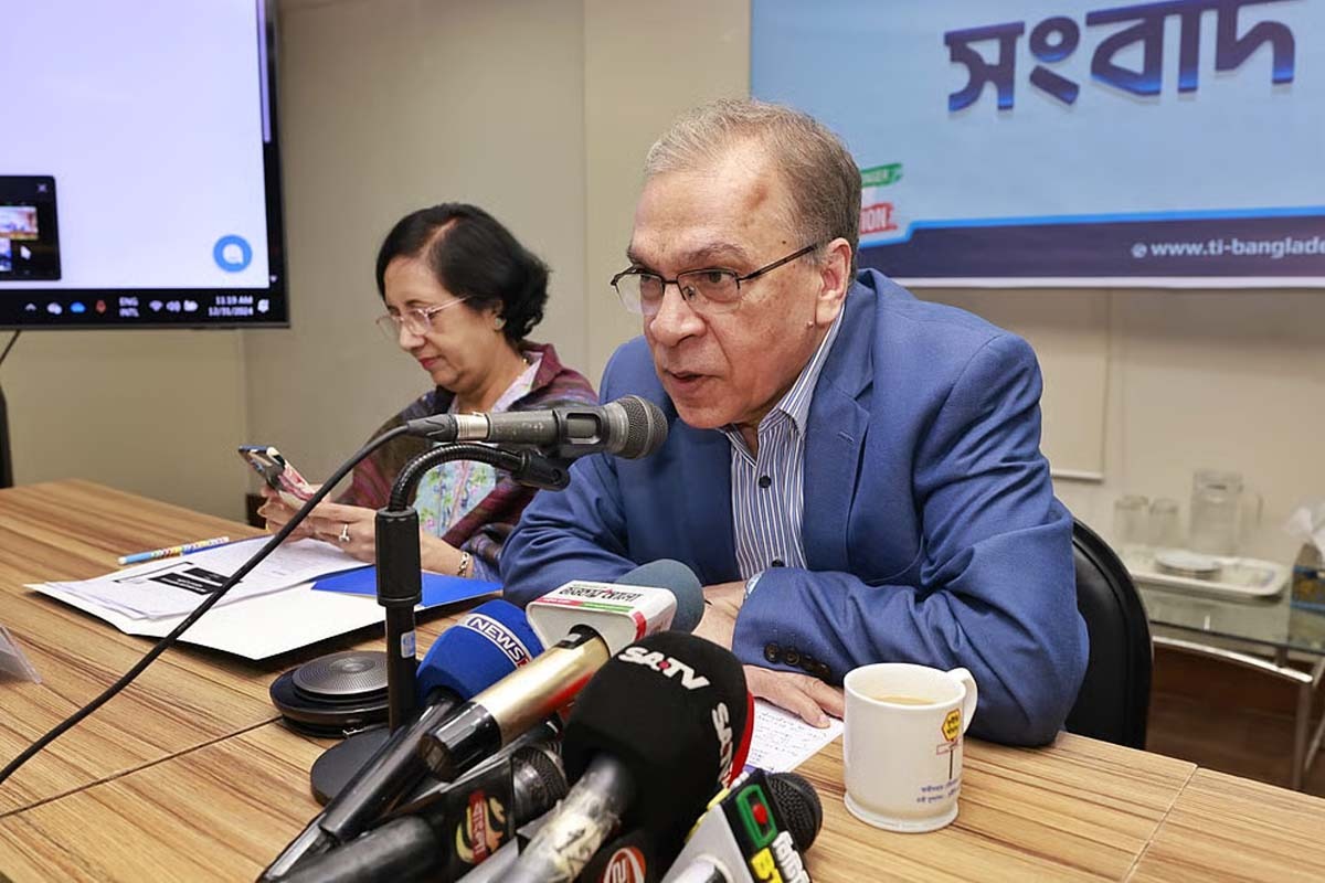 জুলাই পরবর্তী ৬০০ সহিংসতার মধ্যে ৫৫০টিতে বিএনপি সম্পৃক্ত: টিআইবি