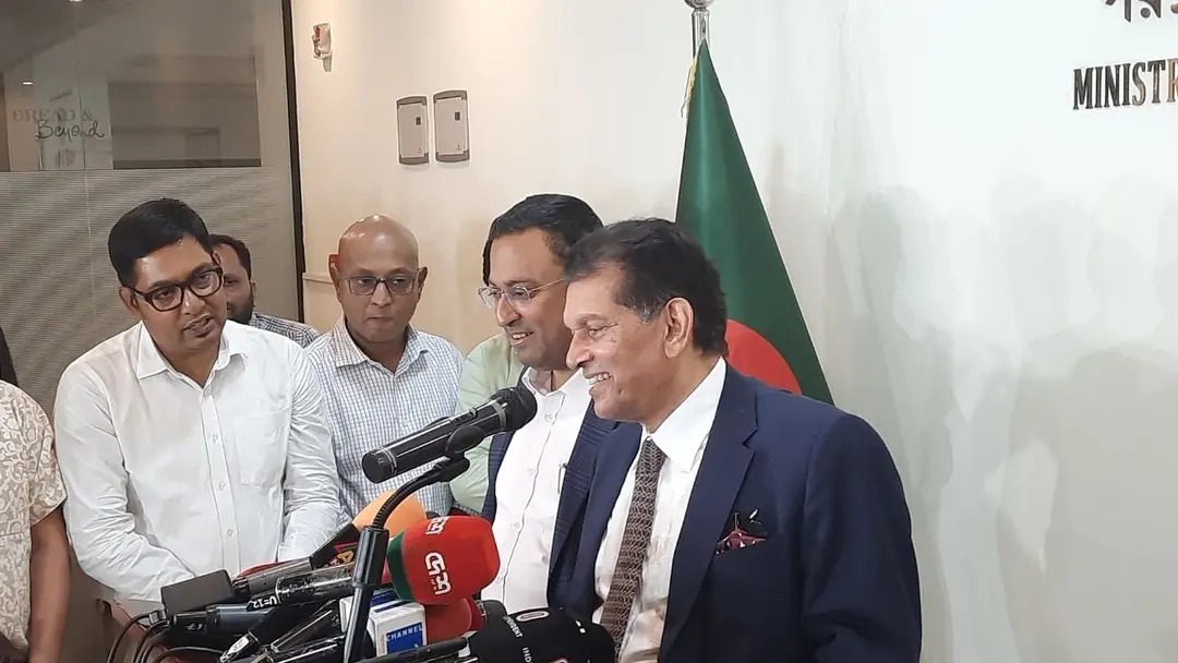 ‘সব স্তরে যুক্তরাষ্ট্রের সঙ্গে সম্পর্ক রাখছি, সম্পর্ক এ‌গিয়ে যাচ্ছে’