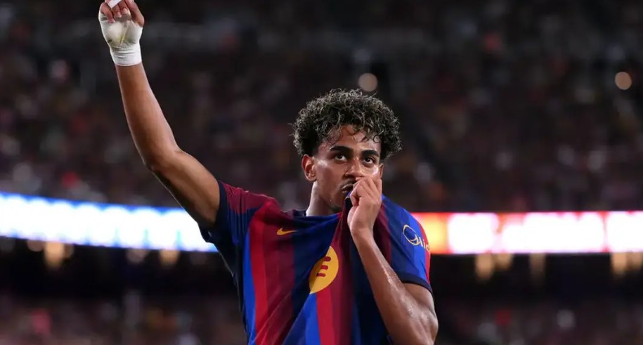 হালান্ড-এমবাপেকে পেছনে ফেলে ইয়ামালের নতুন রেকর্ড