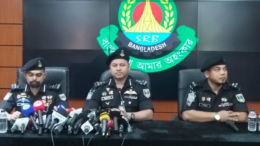 অস্ত্রের তথ্য দিন, আইনি ঝামেলা ছাড়াই পুরস্কার: এসআরবি
