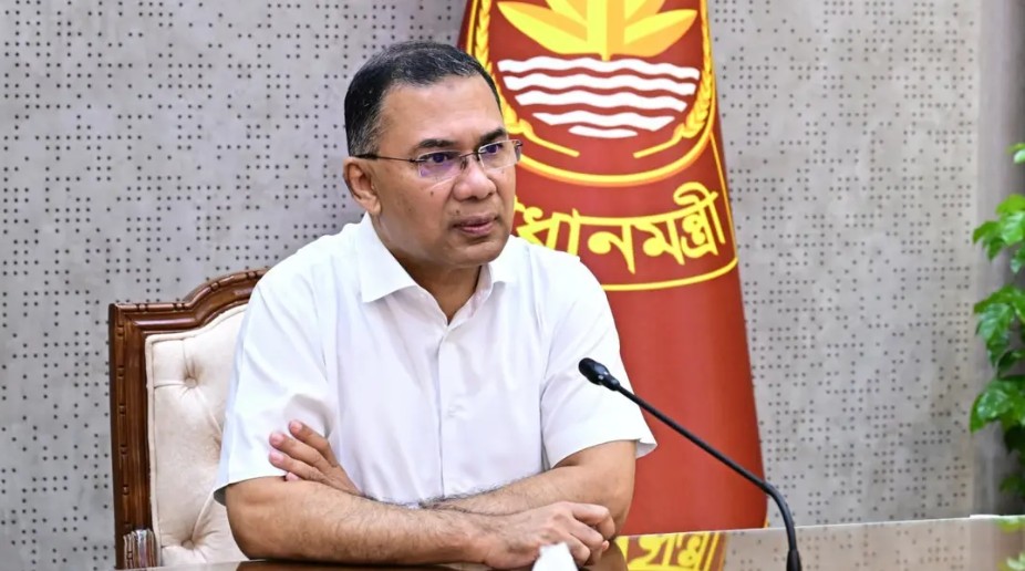 ঢাকার গণপরিবহন ব্যবস্থাপনা নিয়ে বৈঠকে প্রধানমন্ত্রী